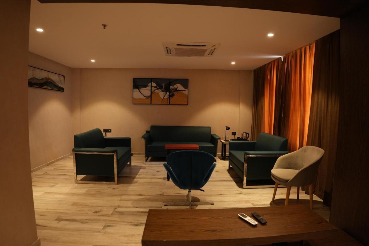 Hotel Ocean Vista Bay วิสาขปัตนัม ภายนอก รูปภาพ