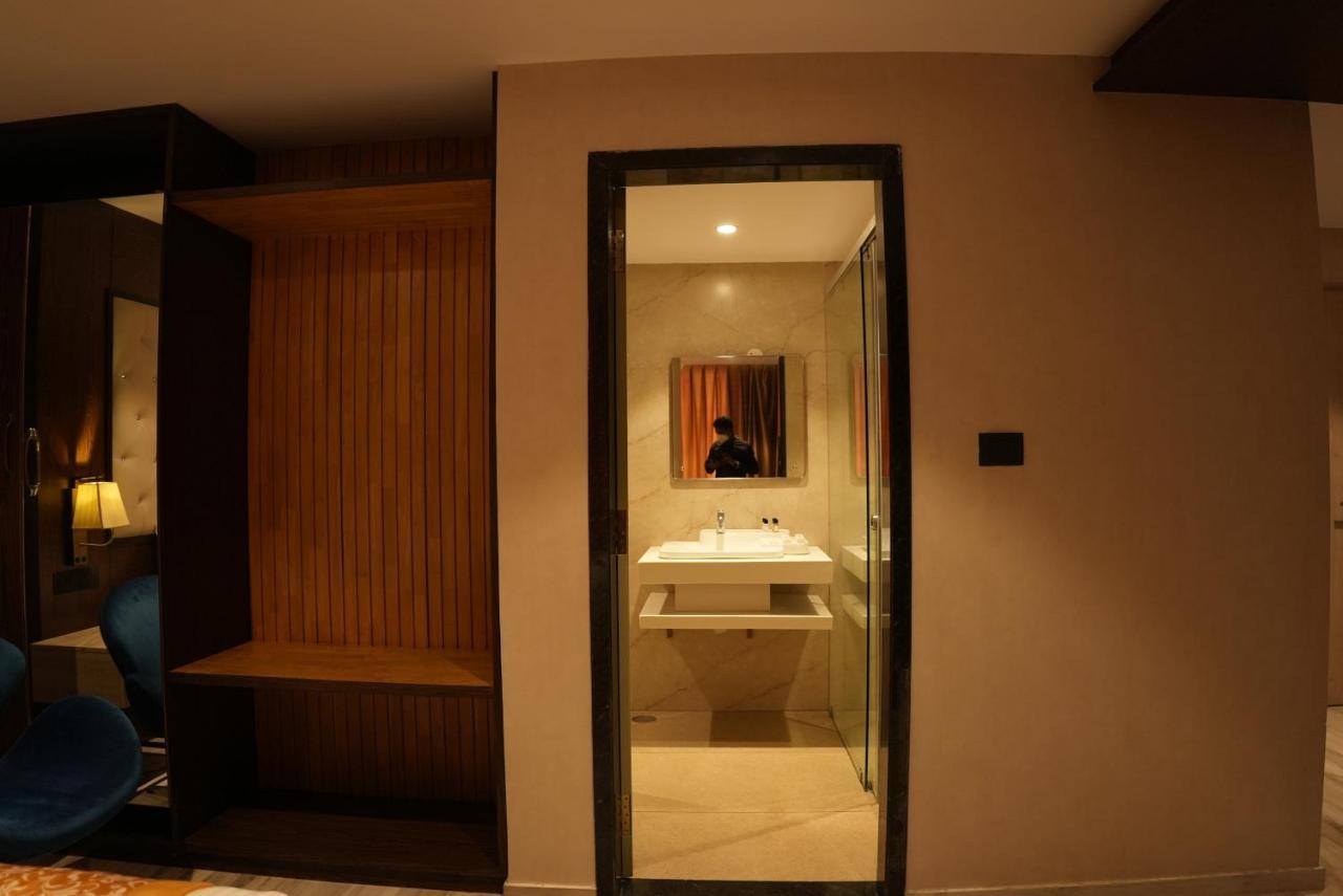 Hotel Ocean Vista Bay วิสาขปัตนัม ภายนอก รูปภาพ