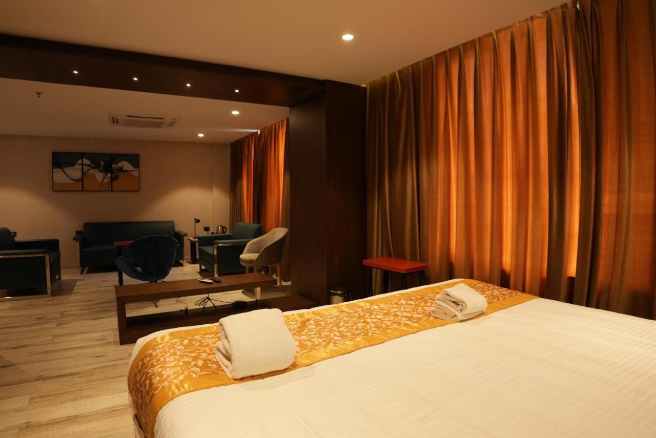 Hotel Ocean Vista Bay วิสาขปัตนัม ภายนอก รูปภาพ