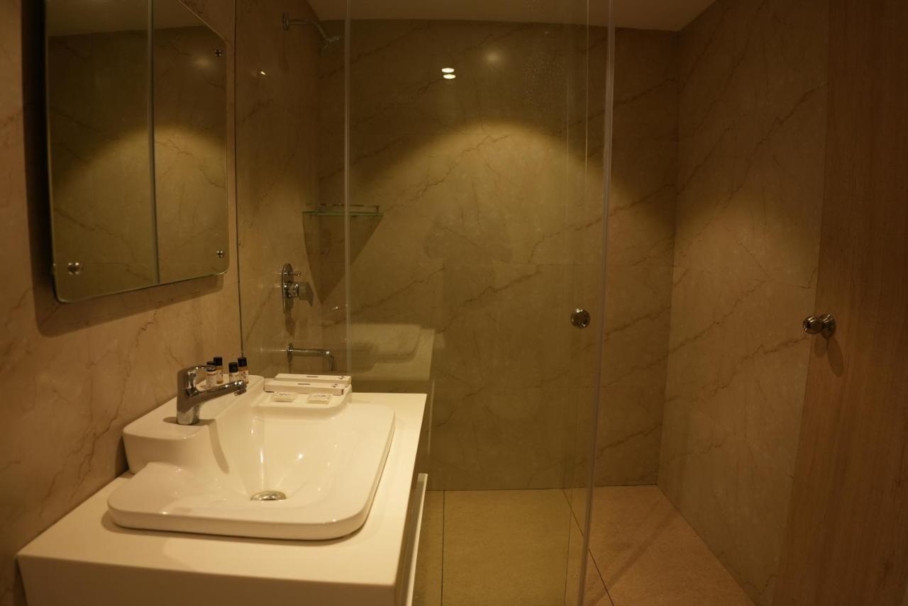 Hotel Ocean Vista Bay วิสาขปัตนัม ภายนอก รูปภาพ